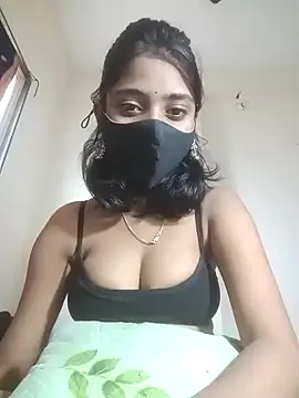 Snapshot of HotKhushi13 chatting on January 1, 6:37 am HotKhushi13 online show from January 1, 6:37 am