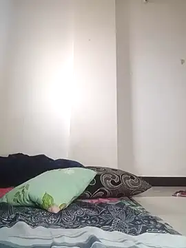 Snapshot of HotKhushi13 chatting on December 4, 6:05 am HotKhushi13 online show from December 4, 6:05 am