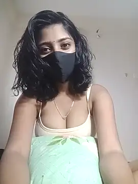 Snapshot of HotKhushi13 chatting on December 3, 6:32 am HotKhushi13 online show from December 3, 6:32 am