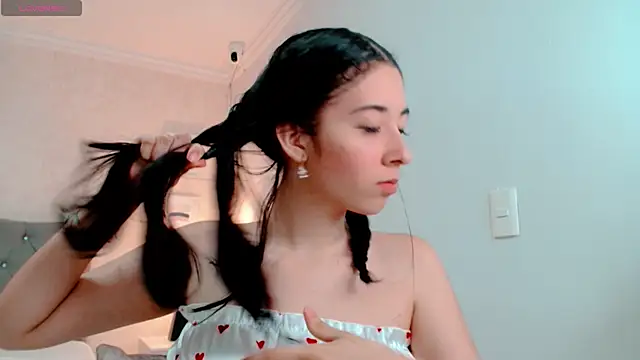 Snapshot of brooklove_doll chatting on September 29, 3:46 am brooklove doll online show from September 29, 3:46 am