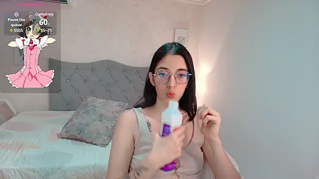 Snapshot of brooklove_doll chatting on March 12, 7:58 pm brooklove doll online show from March 12, 7:58 pm