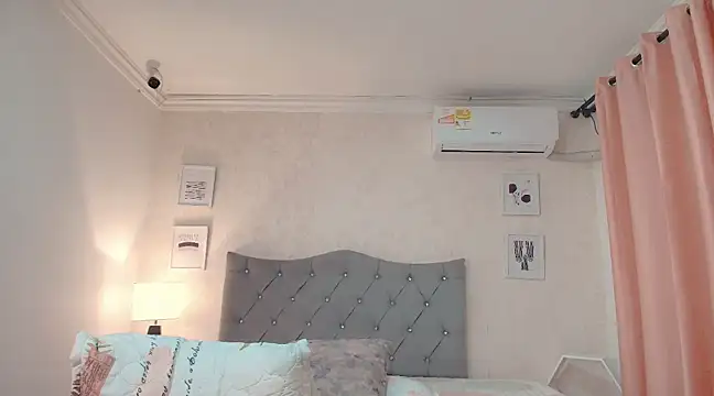 Snapshot of brooklove_doll chatting on March 4, 11:32 pm brooklove doll online show from March 4, 11:32 pm