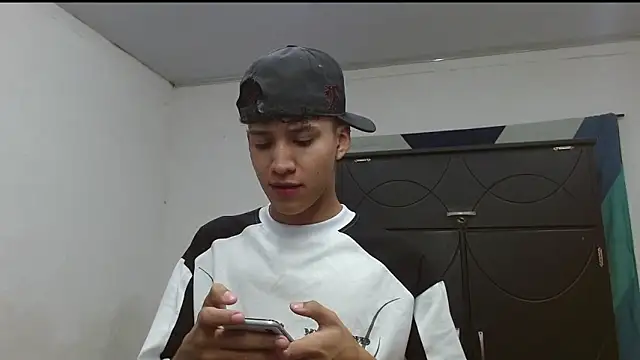 Macho Dom online show from October 24, 11:04 pm