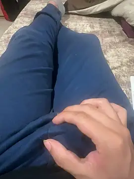 Snapshot of sonug0912 chatting on February 5, 2:16 pm sonug0912 online show from February 5, 2:16 pm