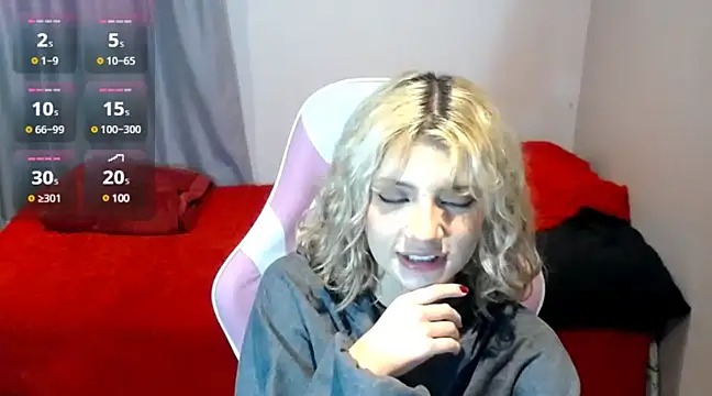 Snapshot of HiScarlett chatting on March 23, 2:37 am HiScarlett online show from March 23, 2:37 am