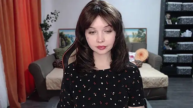 Snapshot of SYKE chatting on February 14, 7:17 am SYKE online show from February 14, 7:17 am