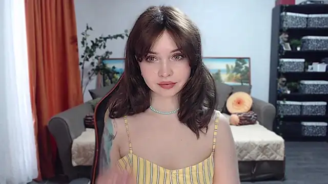 Snapshot of SYKE chatting on March 7, 4:02 am SYKE online show from March 7, 4:02 am