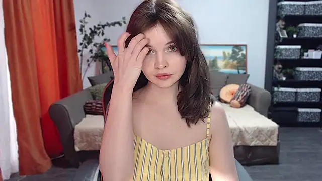 Snapshot of SYKE chatting on March 7, 8:34 am SYKE online show from March 7, 8:34 am