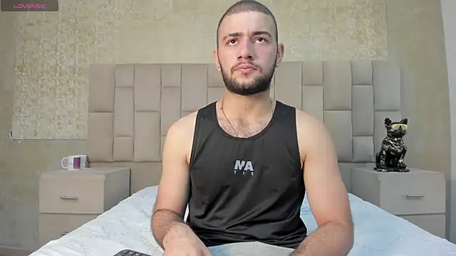 MaximusDick1  online show from November 19, 4:12 am