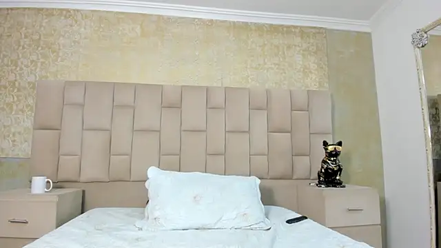 MaximusDick1  online show from October 27, 4:02 am