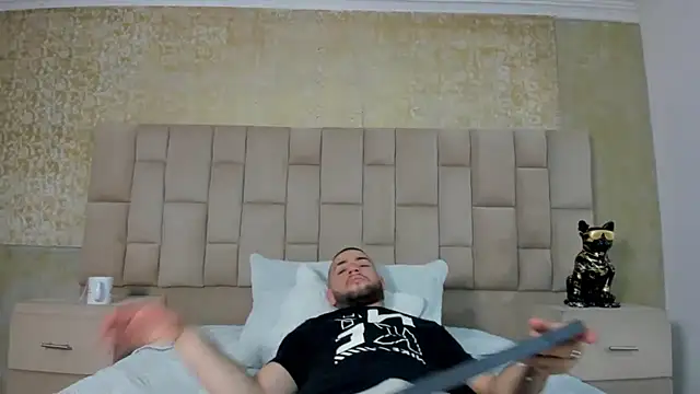 MaximusDick1  online show from October 12, 3:52 am