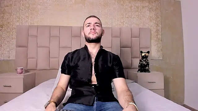 MaximusDick1  online show from November 2, 4:06 am