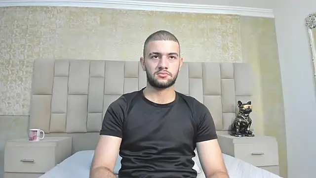 MaximusDick1  online show from November 13, 4:38 am