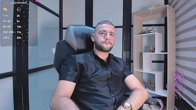 MaximusDick1  online show from September 27, 8:04 pm