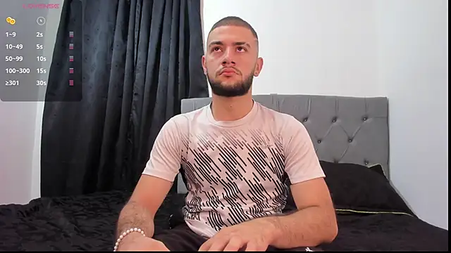 MaximusDick1  online show from November 28, 4:34 am