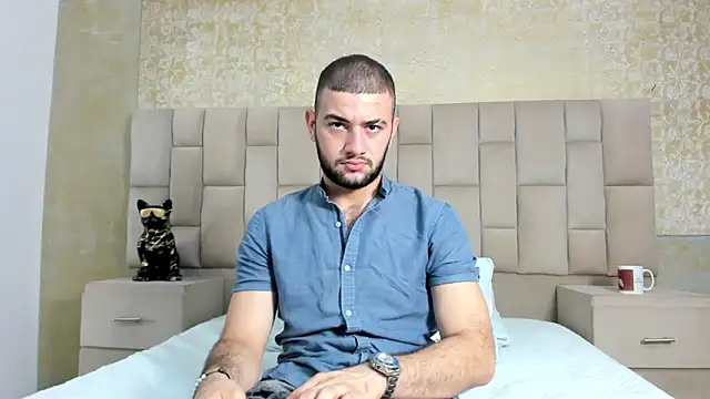 MaximusDick1  online show from October 18, 3:52 am