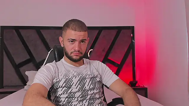 MaximusDick1  online show from February 6, 12:34 pm