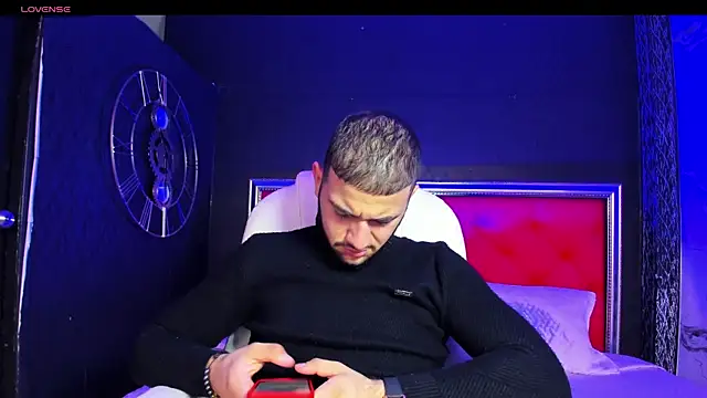 MaximusDick1  online show from December 6, 12:33 pm