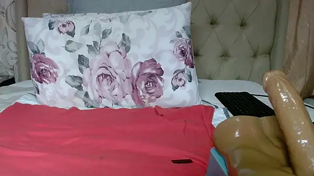 QUEENSHEBAxx01 online show from February 6, 11:23 pm