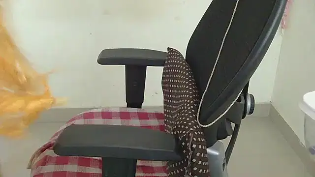 punemodel online show from February 24, 11:49 pm