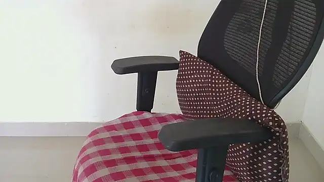 punemodel online show from February 24, 8:04 am