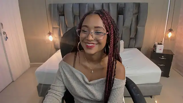 Snapshot of Lorena_Vieira_ chatting on March 12, 11:12 pm Lorena Vieira online show from March 12, 11:12 pm
