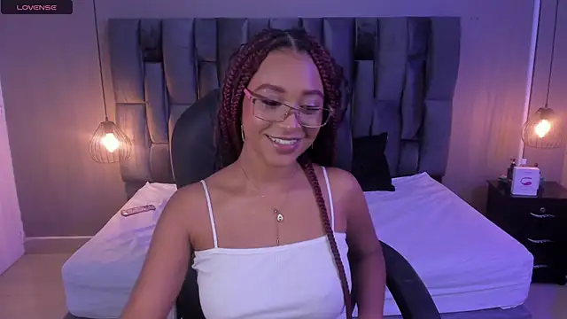Snapshot of Lorena_Vieira_ chatting on February 27, 5:58 pm Lorena Vieira online show from February 27, 5:58 pm