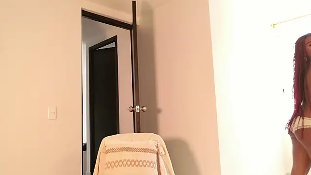 Snapshot of Lorena_Vieira_ chatting on October 17, 5:48 pm Lorena Vieira online show from October 17, 5:48 pm