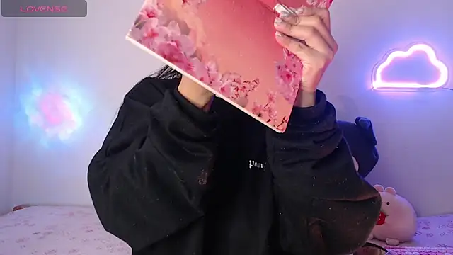 Snapshot of sofi_soft_ chatting on November 11, 6:03 pm sofi soft online show from November 11, 6:03 pm