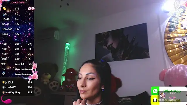 EvelynAisha online show from February 13, 6:48 pm