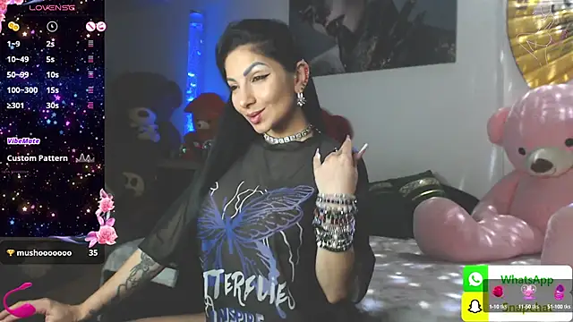 EvelynAisha online show from January 27, 5:37 pm