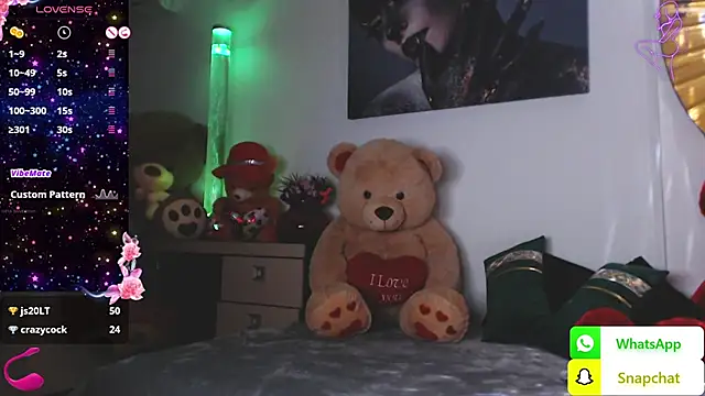 EvelynAisha online show from February 20, 6:46 pm