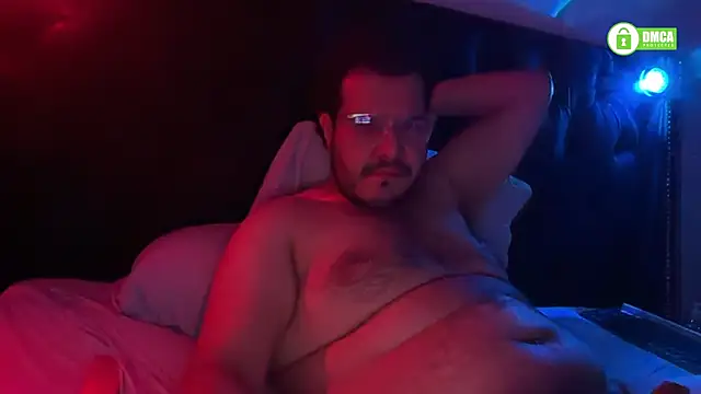 Snapshot of bearcloudcomputa chatting on December 8, 3:40 am bearcloudcomputa online show from December 8, 3:40 am