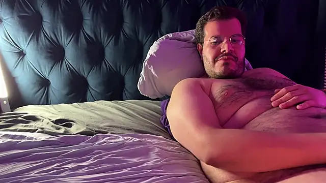 Snapshot of bearcloudcomputa chatting on March 21, 5:21 am bearcloudcomputa online show from March 21, 5:21 am