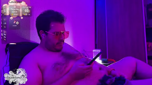 Snapshot of bearcloudcomputa chatting on November 1, 6:30 am bearcloudcomputa online show from November 1, 6:30 am