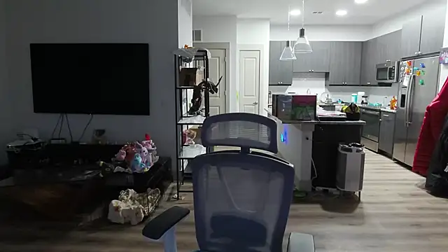 Snapshot of bearcloudcomputa chatting on March 2, 8:48 am bearcloudcomputa online show from March 2, 8:48 am