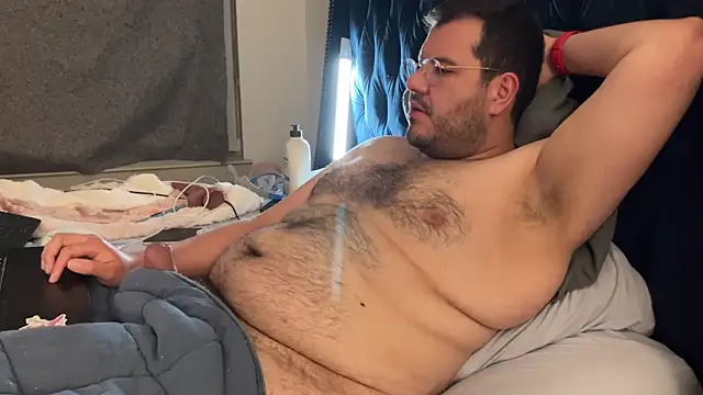 Snapshot of bearcloudcomputa chatting on February 15, 6:33 am bearcloudcomputa online show from February 15, 6:33 am