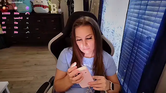 Brooklyn Bee online show from November 19, 9:37 pm