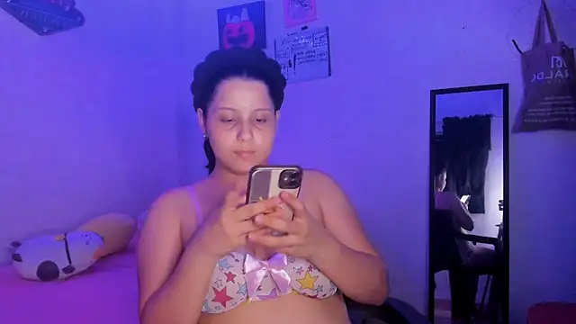 Sophie  Carter  online show from November 6, 12:03 am