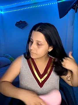 Sophie  Carter  online show from October 31, 4:42 am