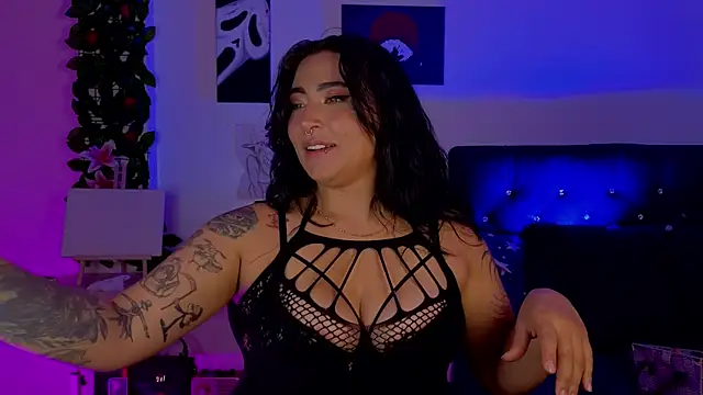 Snapshot of Pauilina chatting on June 26, 7:14 am Pauilina online show from June 26, 7:14 am