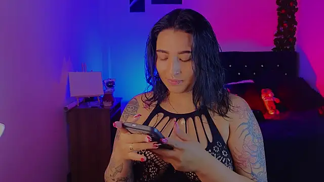 Pauilina online show from March 31, 9:17 pm