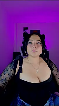 Pauilina online show from May 9, 8:45 pm