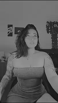 Pauilina online show from April 14, 8:47 pm