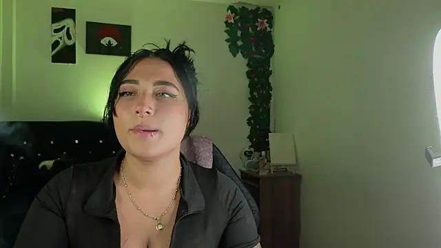 Pauilina online show from May 21, 9:45 pm