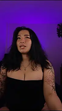 Pauilina online show from April 28, 5:39 pm