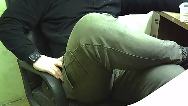 nikdov3 online show from December 16, 5:44 am