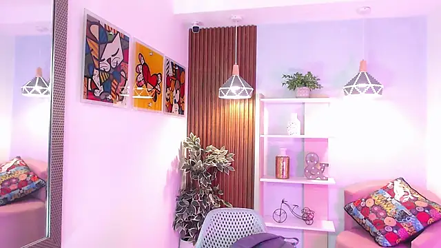 Dalila Sky online show from June 12, 6:05 pm
