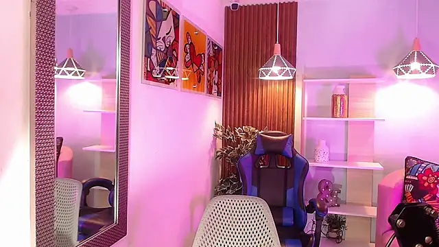 Snapshot of Dalila_Sky chatting on September 23, 6:04 pm Dalila Sky online show from September 23, 6:04 pm