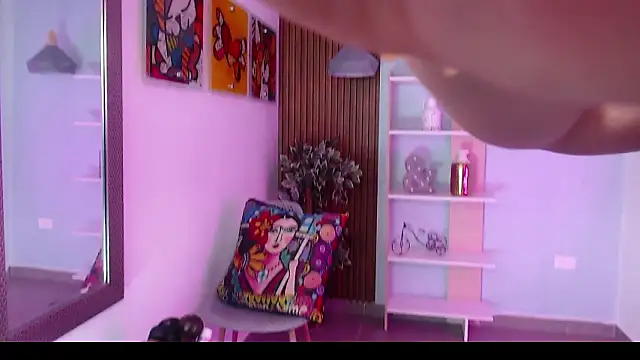 Dalila Sky online show from March 16, 6:10 pm